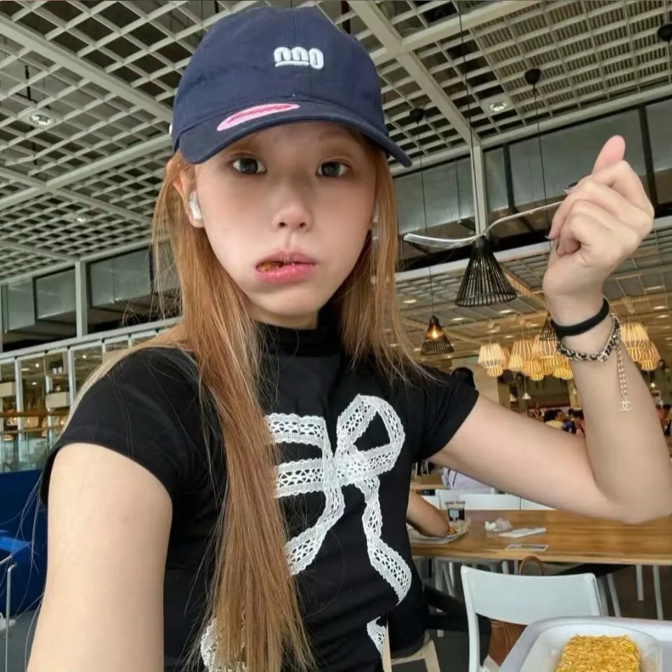 花与爱丽丝